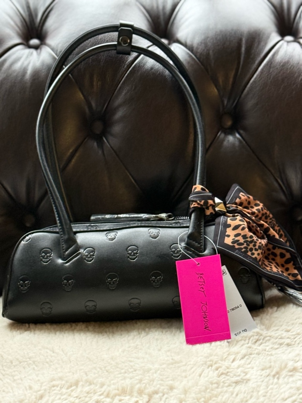 Betsey Johnson NWT Black Embossed Skull Dome Handbag with Betsey Twilly Unique